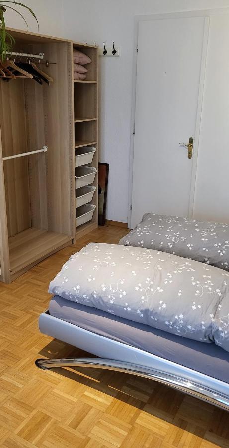 Von Privat, Grosses Zimmer Sehr Zentral In Bad Homburg Stadtmitte Bad Homburg vor der Hoehe Luaran gambar