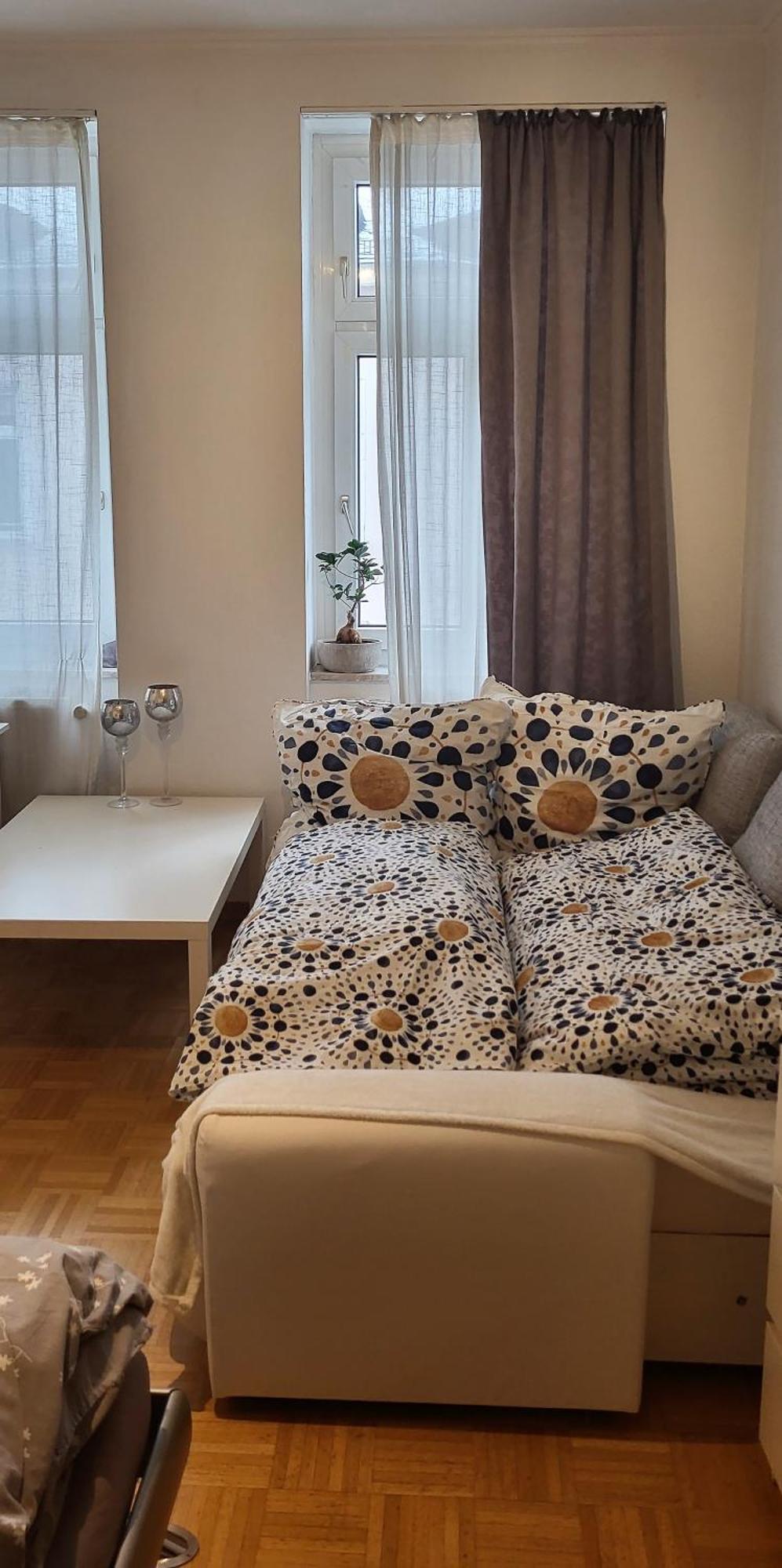 Von Privat, Grosses Zimmer Sehr Zentral In Bad Homburg Stadtmitte Bad Homburg vor der Hoehe Luaran gambar