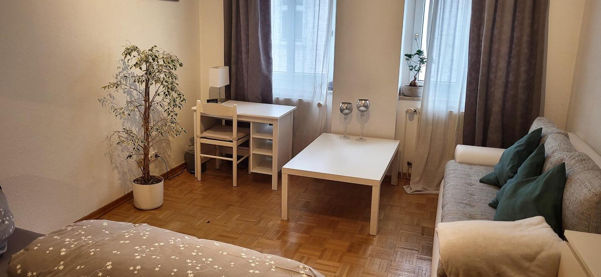 Von Privat, Grosses Zimmer Sehr Zentral In Bad Homburg Stadtmitte Bad Homburg vor der Hoehe Luaran gambar