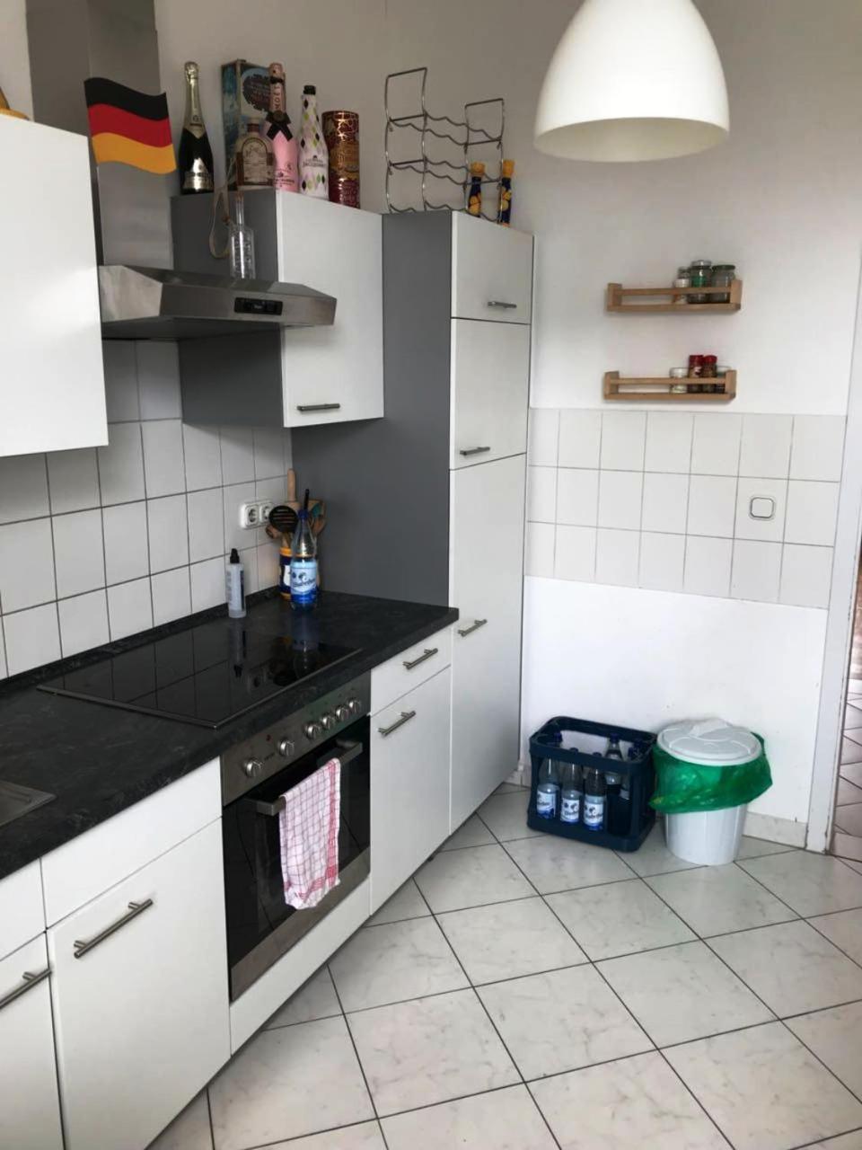 Von Privat, Grosses Zimmer Sehr Zentral In Bad Homburg Stadtmitte Bad Homburg vor der Hoehe Luaran gambar