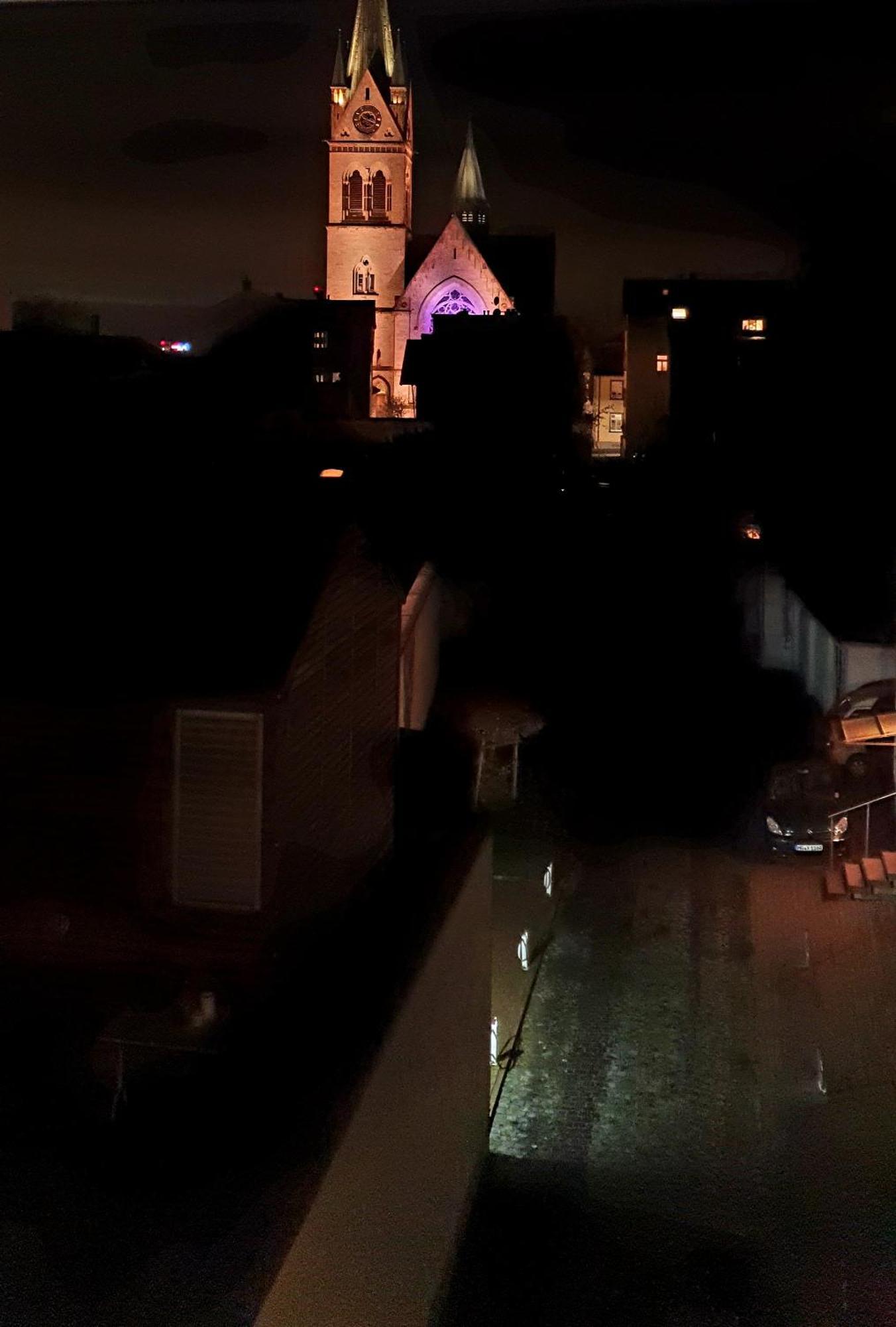 Von Privat, Grosses Zimmer Sehr Zentral In Bad Homburg Stadtmitte Bad Homburg vor der Hoehe Luaran gambar
